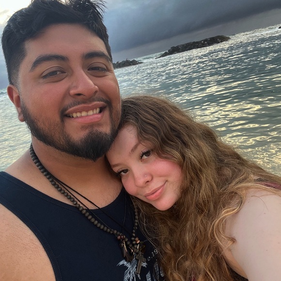 Meet your Posher, Haley - Picture 2 of 4